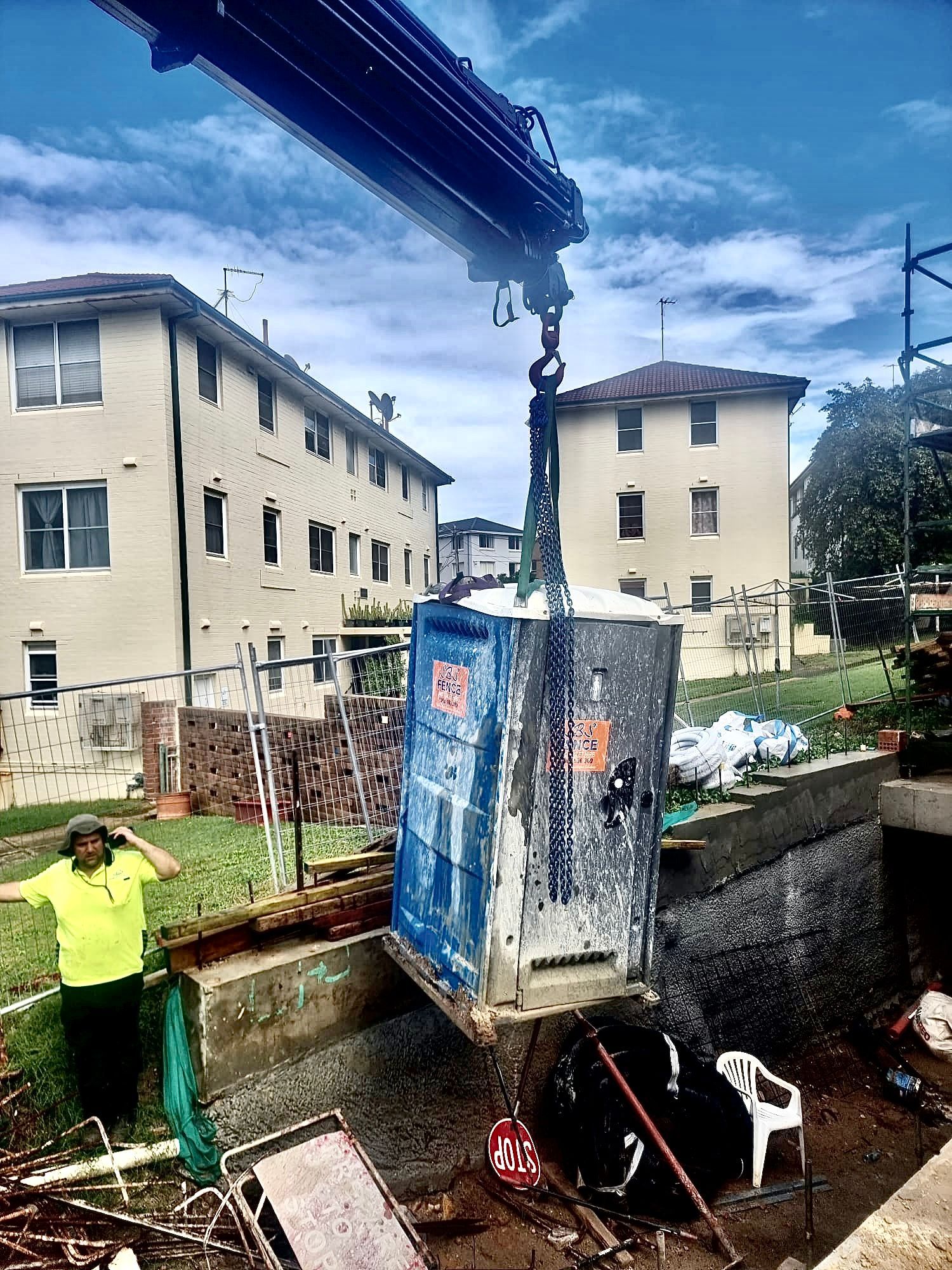 Dirty Toilet — Sydney, NSW — Level8 Cranes