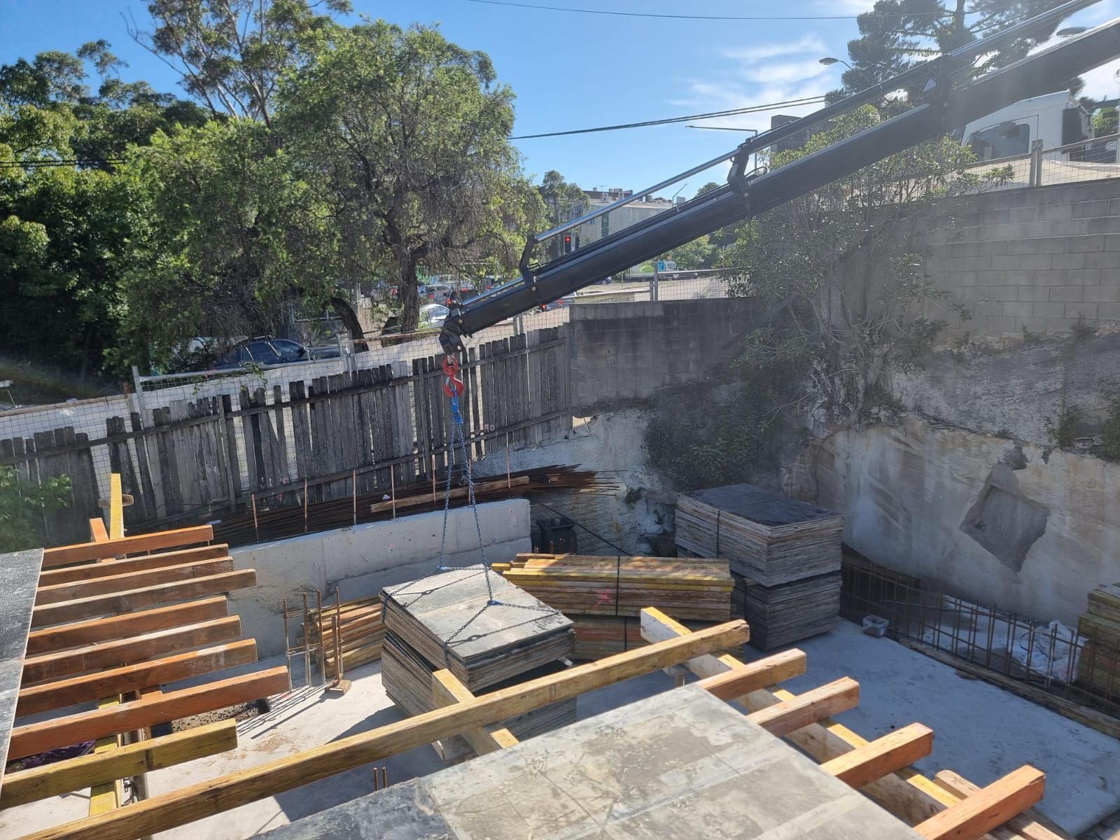 Leichhardt Lifting Black Boards — Sydney, NSW — Level8 Cranes