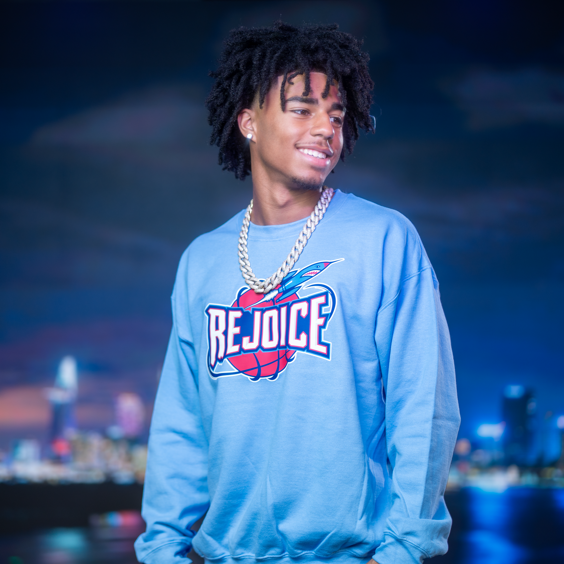 Sweatshirts & Hoodies