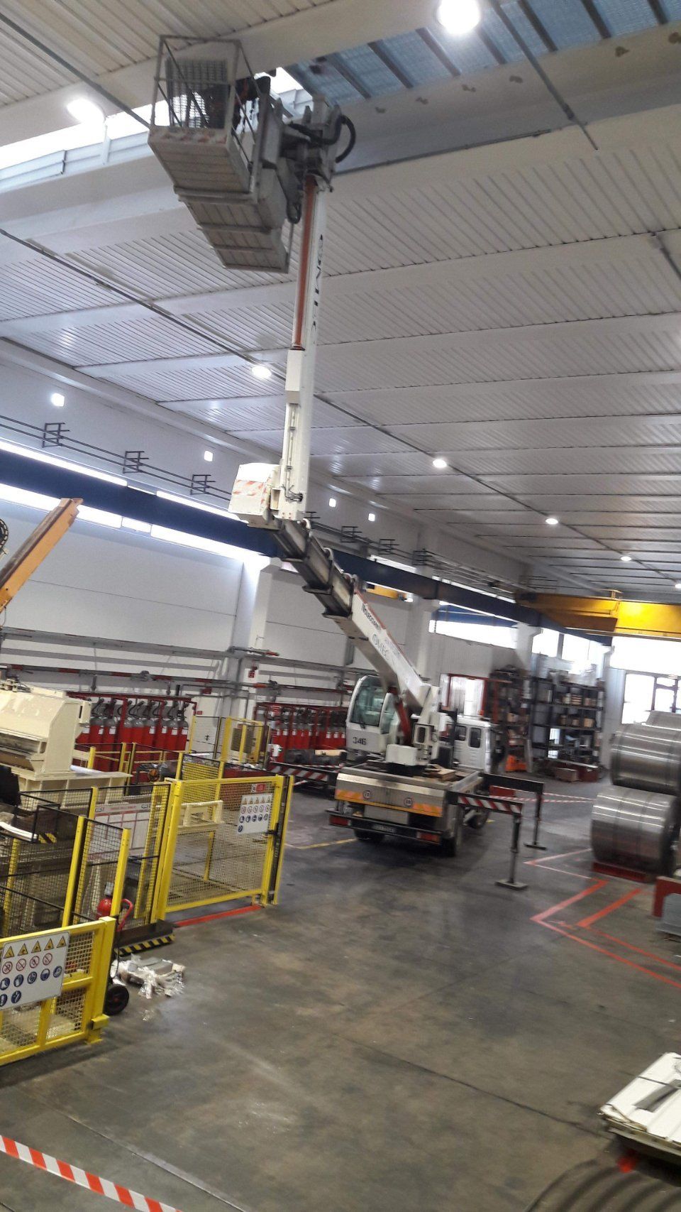 interno del cantiere nautico