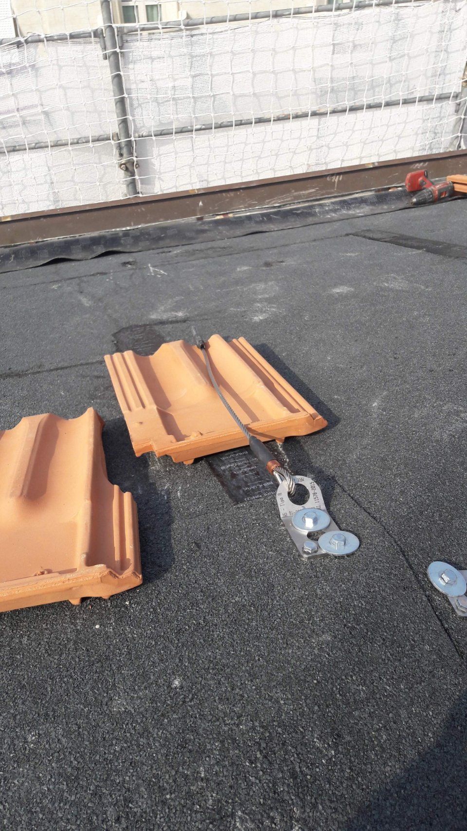 dettaglio di una linea vita