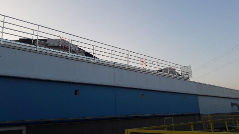 capannone con linee vita