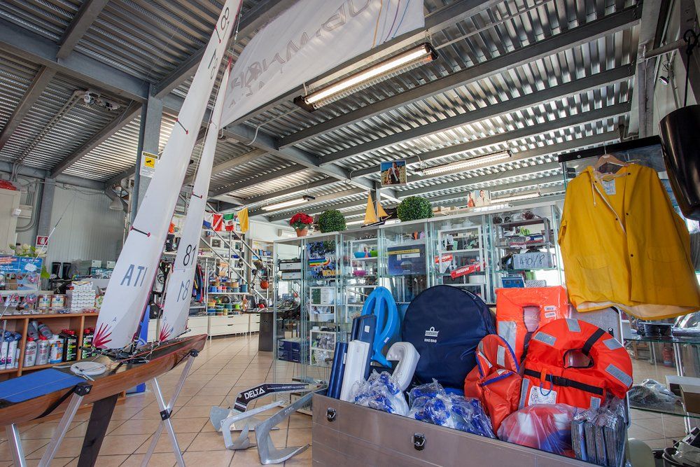 negozio di articoli nautici