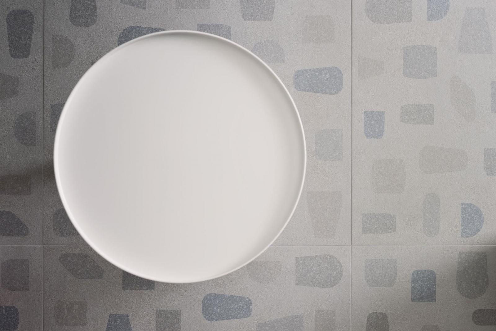 Parete con dipinta con diverse vernici pastello