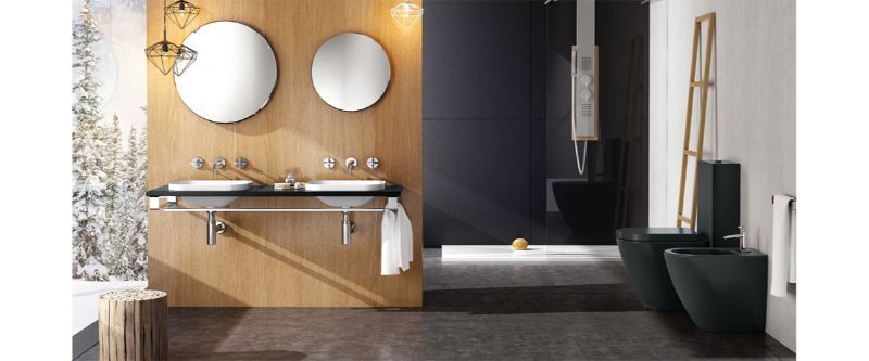 Elegante bagno con elementi di design