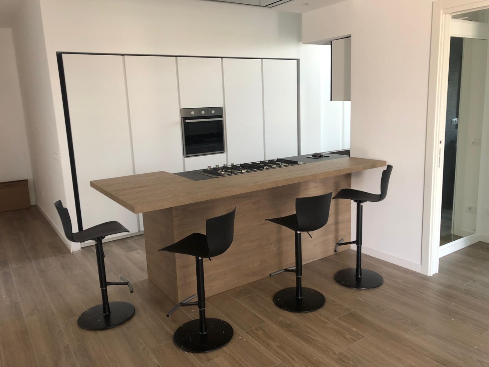 cucina con angolo bar