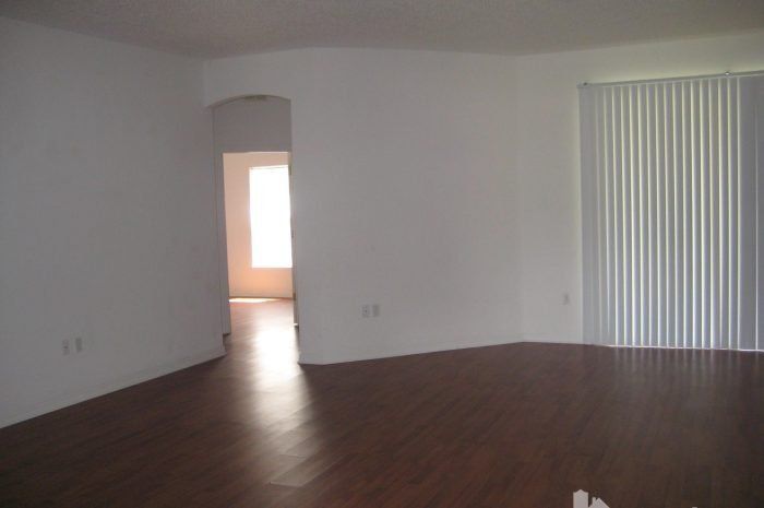 49 Pinecroft Interior