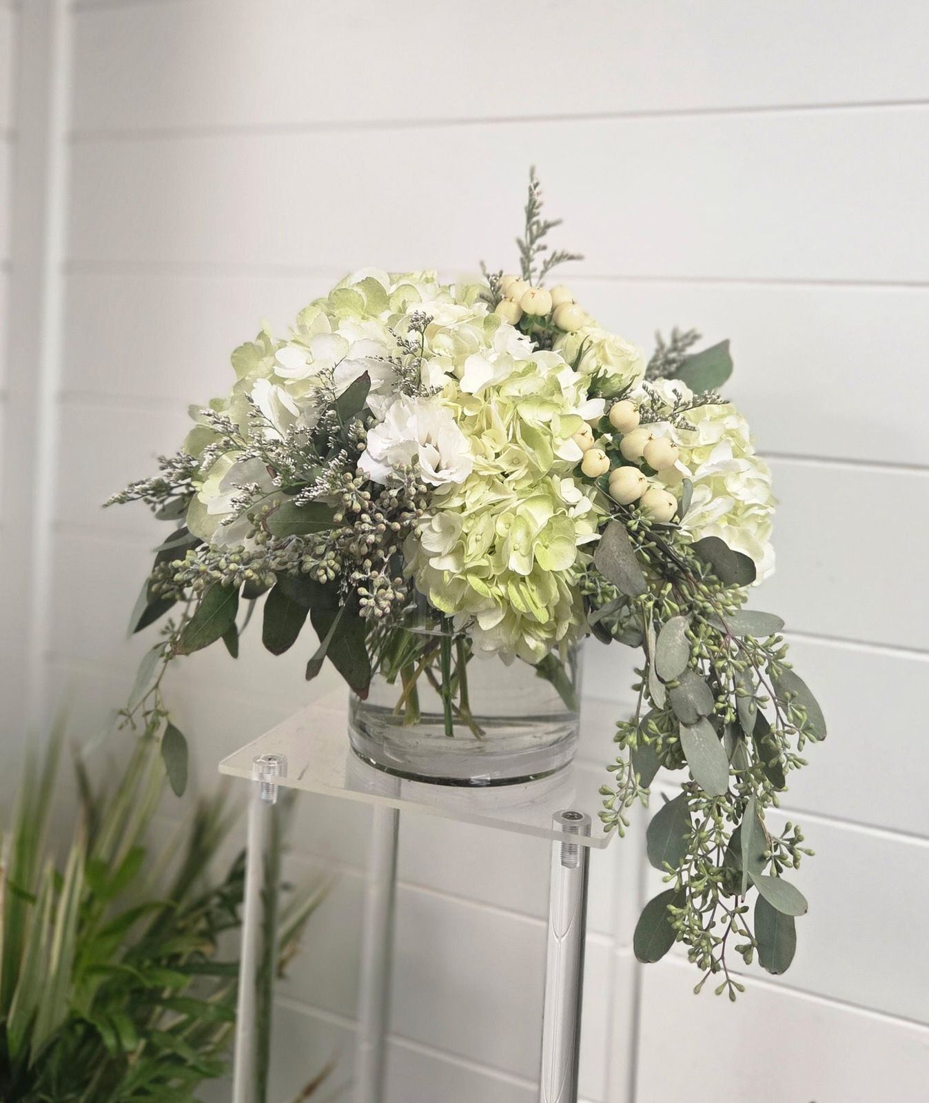 Mojito Hydrangea and White Bliss Cylinder