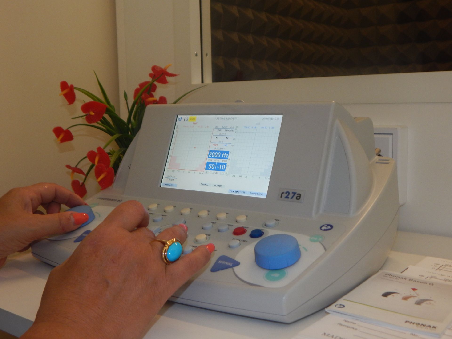 dispositivo per controllo dell'udito