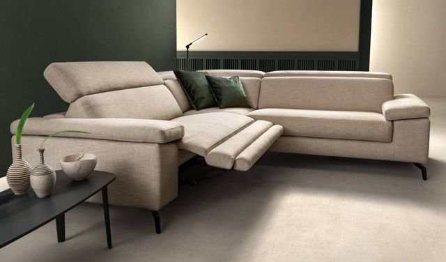 Divano e poggiapiedi