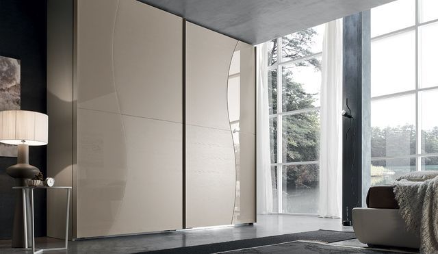 Armadio a pannelli scorrevoli bianco lucido