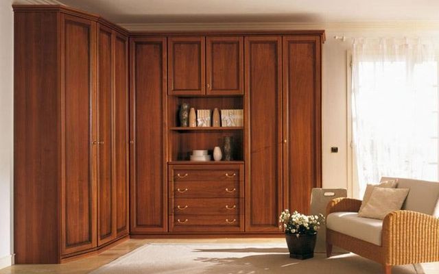 Armadio tradizionale