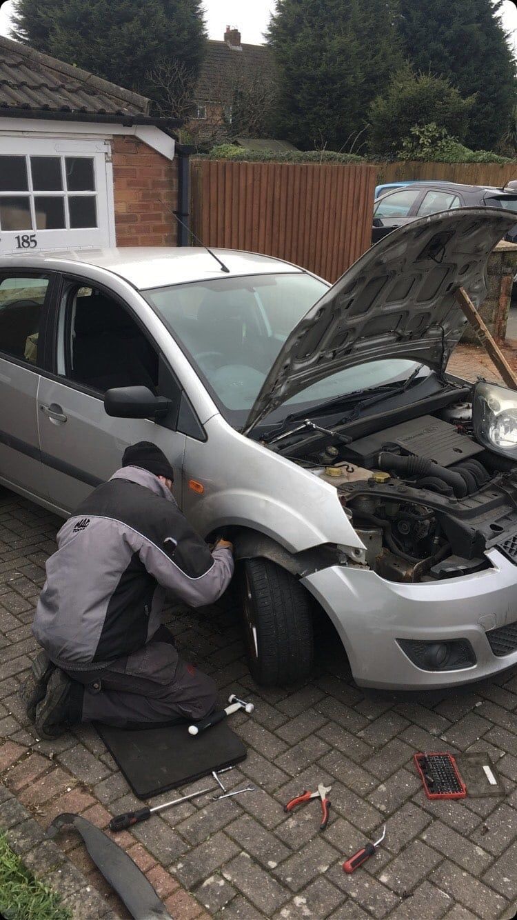 silver car bonnet open