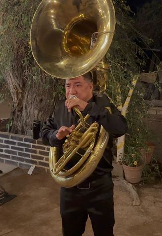 Ángel Neri en restaurante