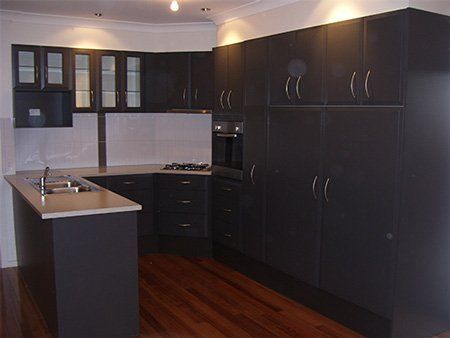 dark kitchen cabinets