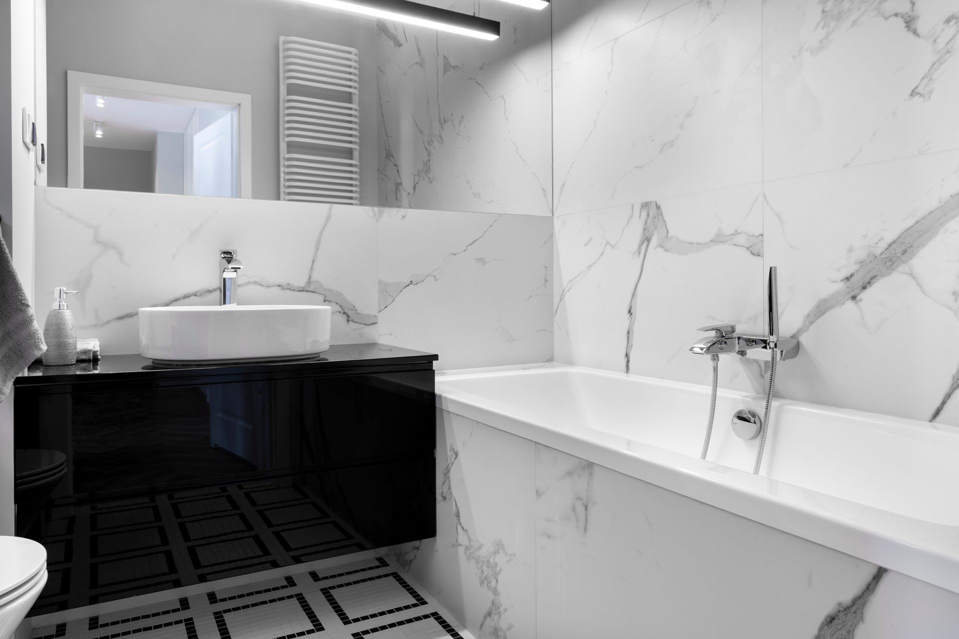 Modern bathroom with marble finishing.