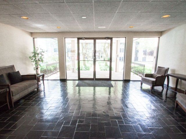 Americana Apartments