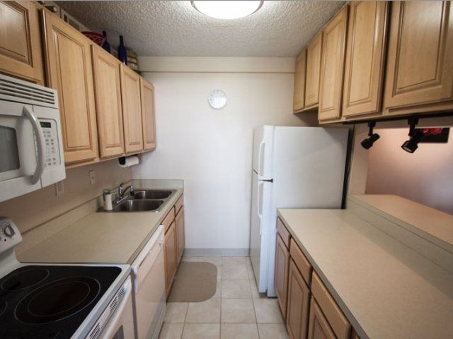 Americana Apartments