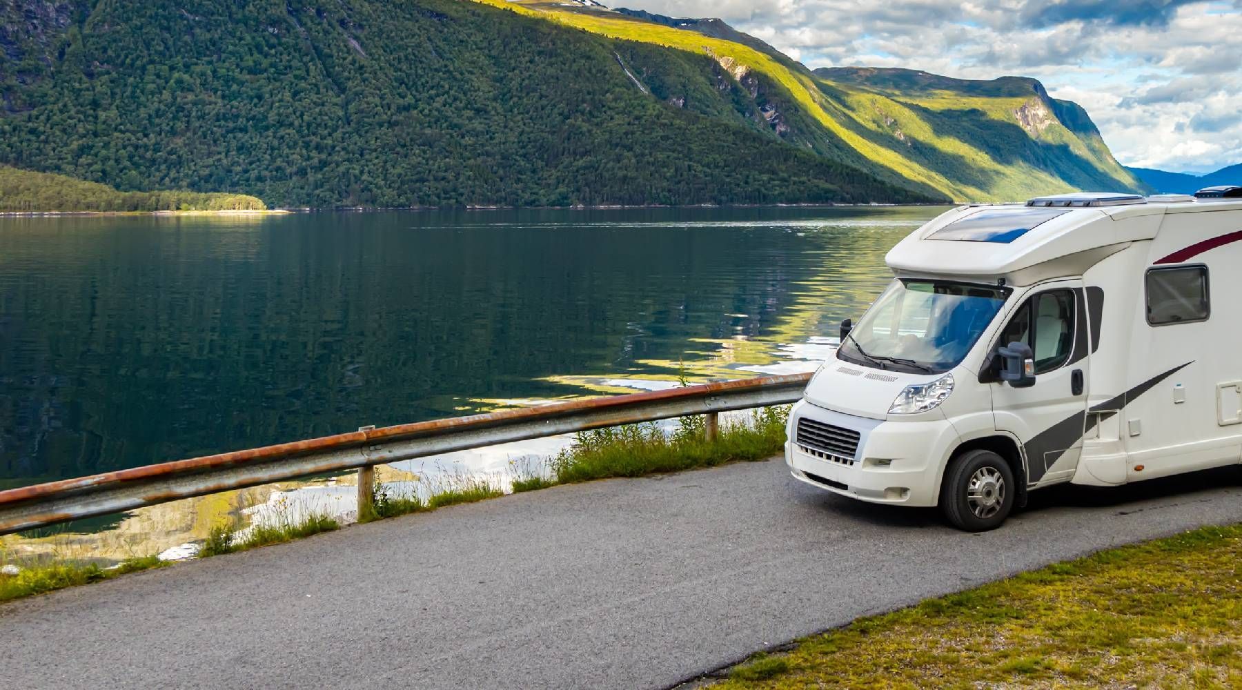 storing your caravan or motorhome during the summer months