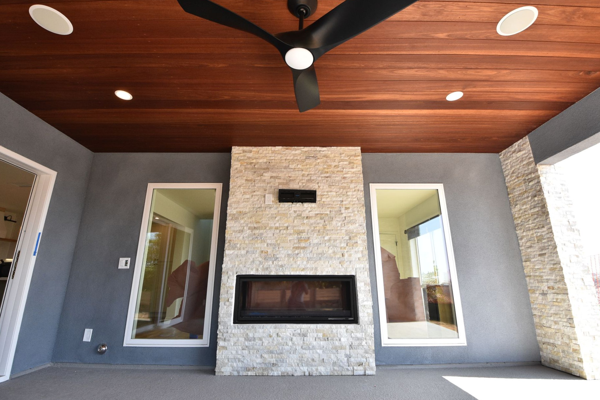 LUXCORP NEWPORT BEACH