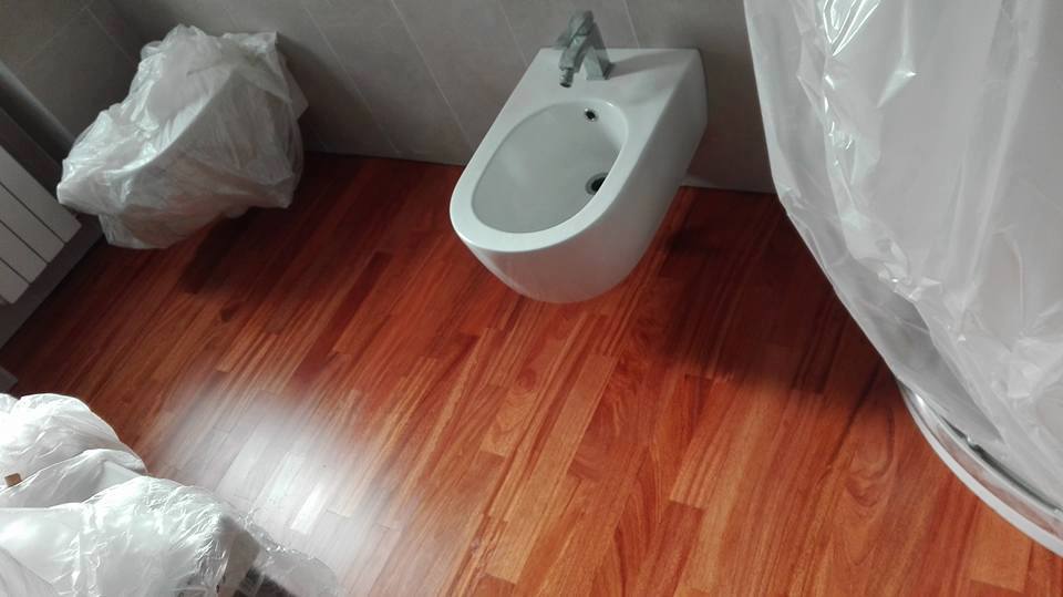 parquet mogano in bagno