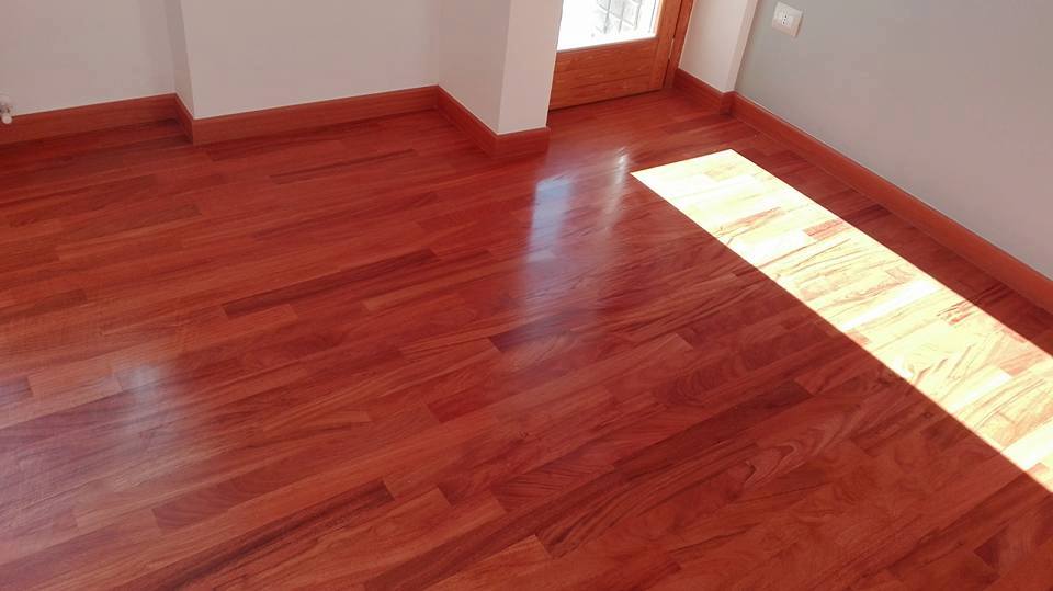 parquet color mogano