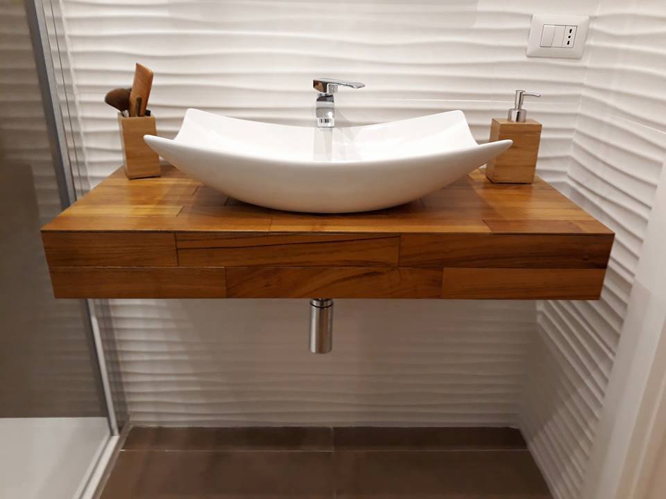 mobile bagno in legno