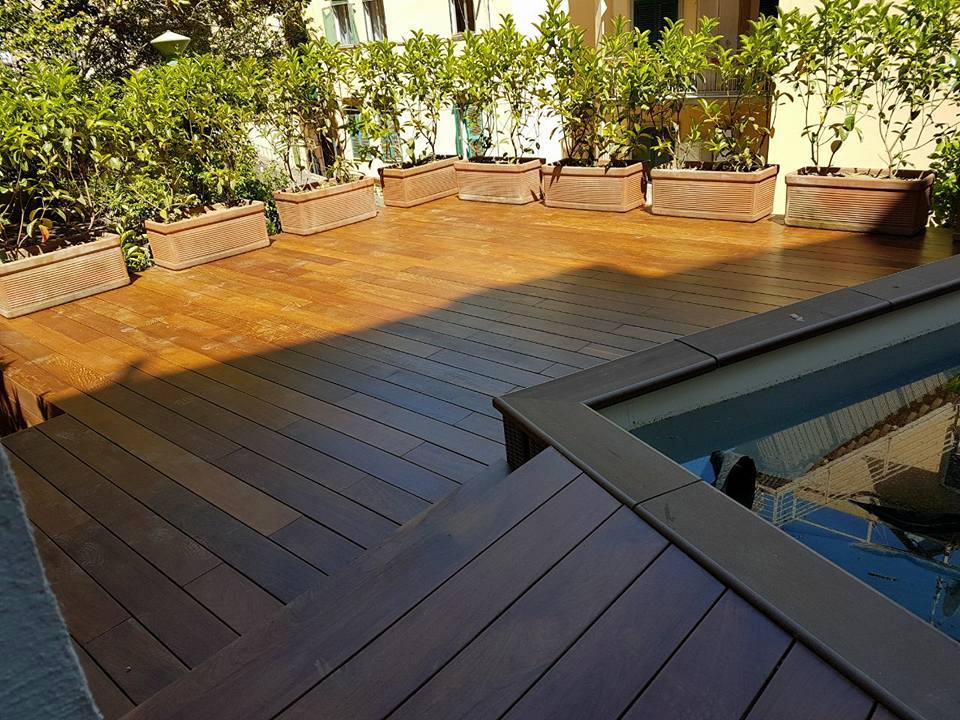 pavimento in legno per giardino