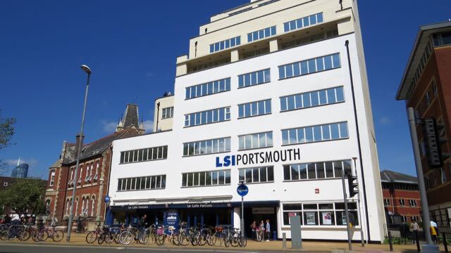 Schulgebäude in Portsmouth, Schulfoto