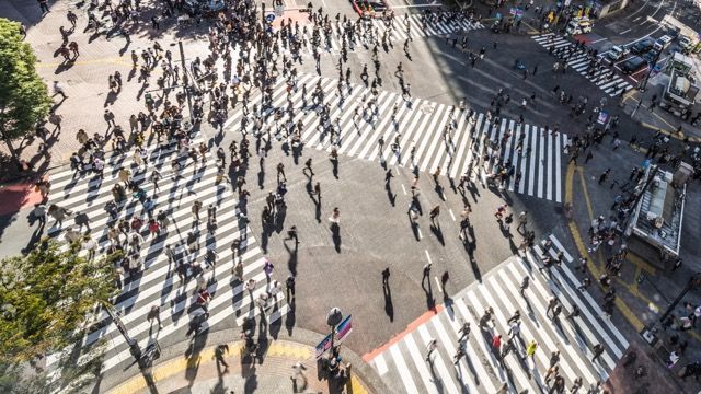 Shibuya-Kreuzugng in Tokio, die berühmteste Fussgängerkreuzug 