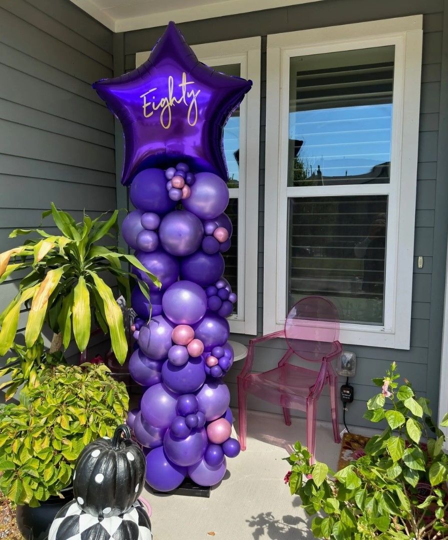 Custom birthday balloon column designed by Balloon Man