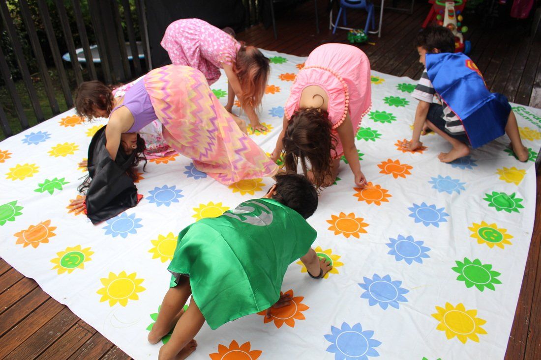 Giant twister game