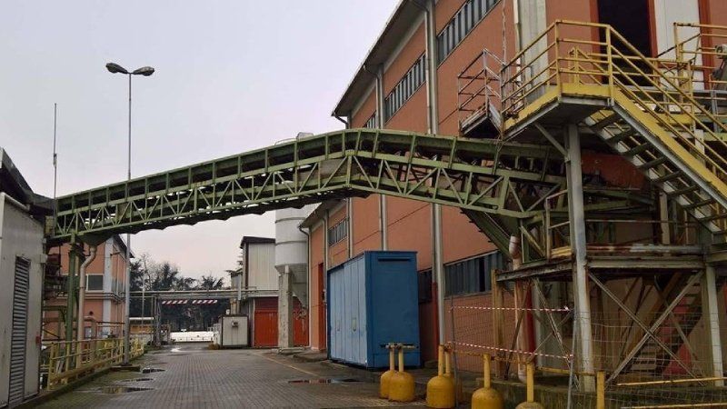 fabbrica di smaltimento rottami metallici