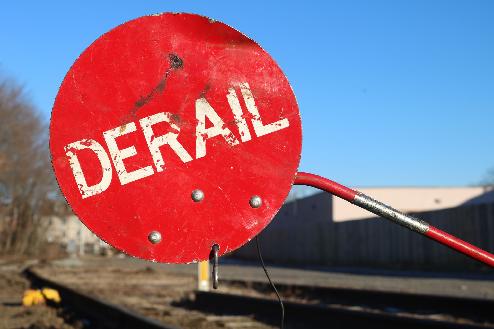 red derail sign for trains