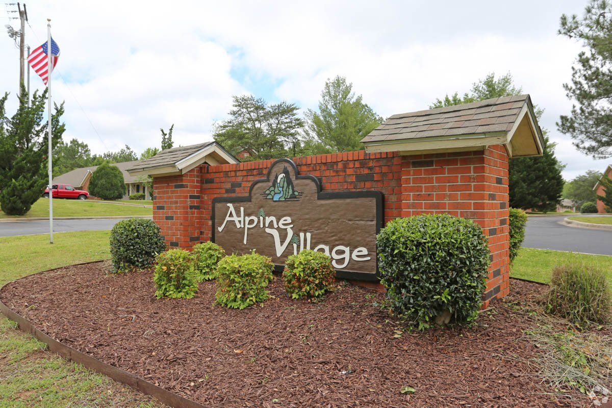 Exterior | Alpine Village