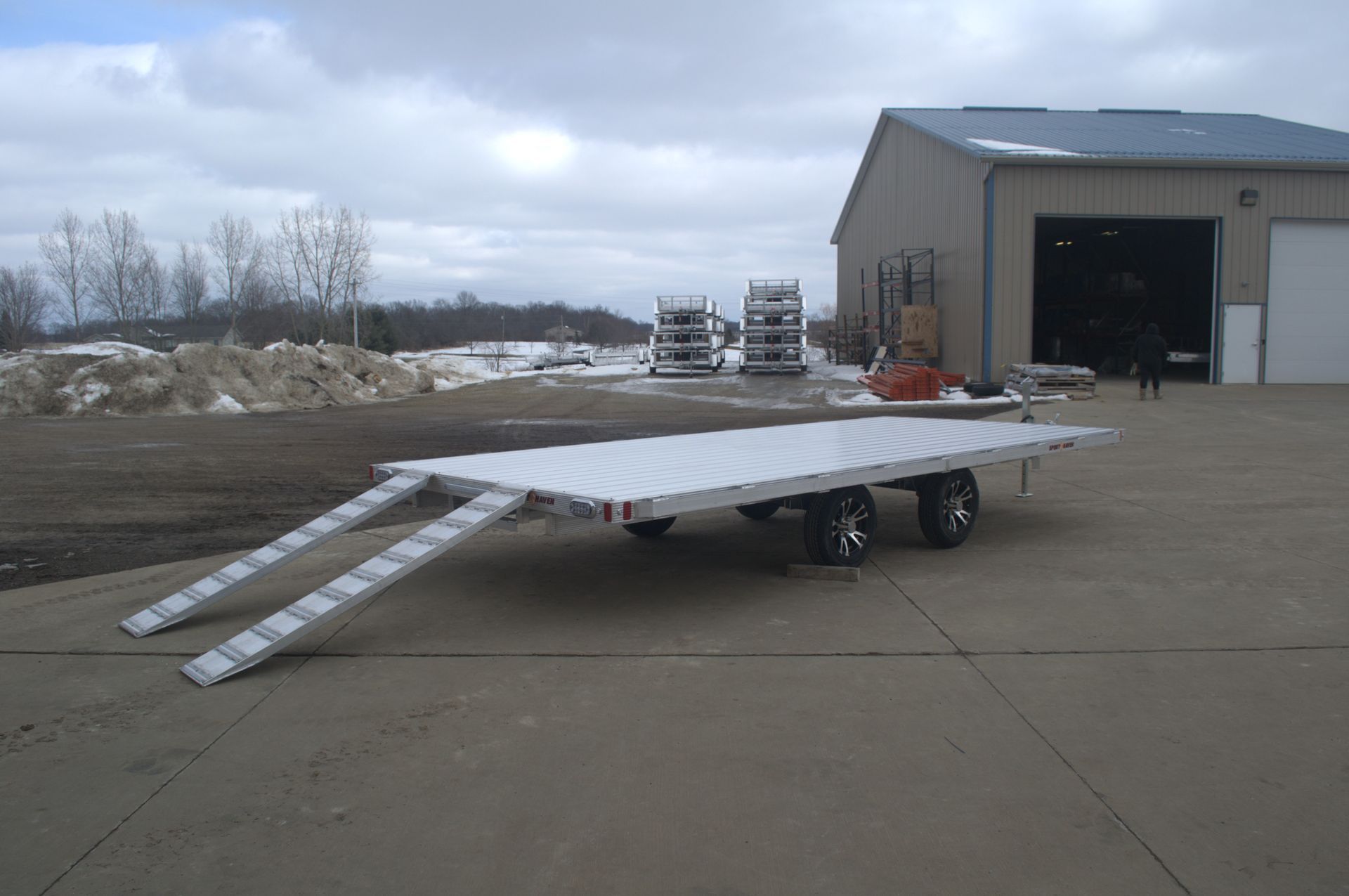 Ramps on Aluminum Deck Over Trailer