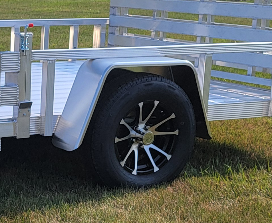 aluminum fender with fender insert