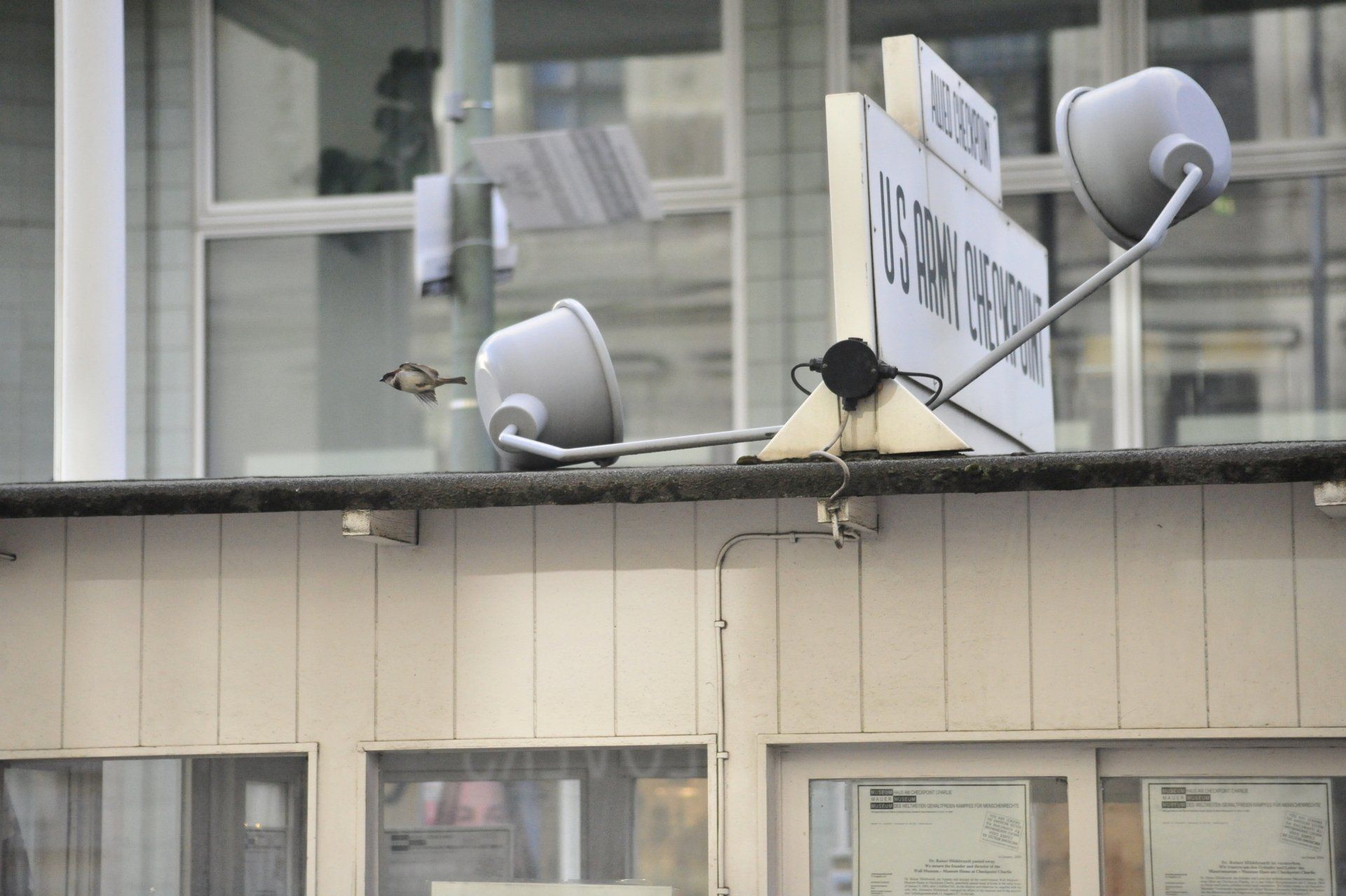 Checkpoint Charly Flucht