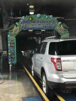 Automatic Car Wash — Car Entering Automatic Car Wash in Lancaster, OH