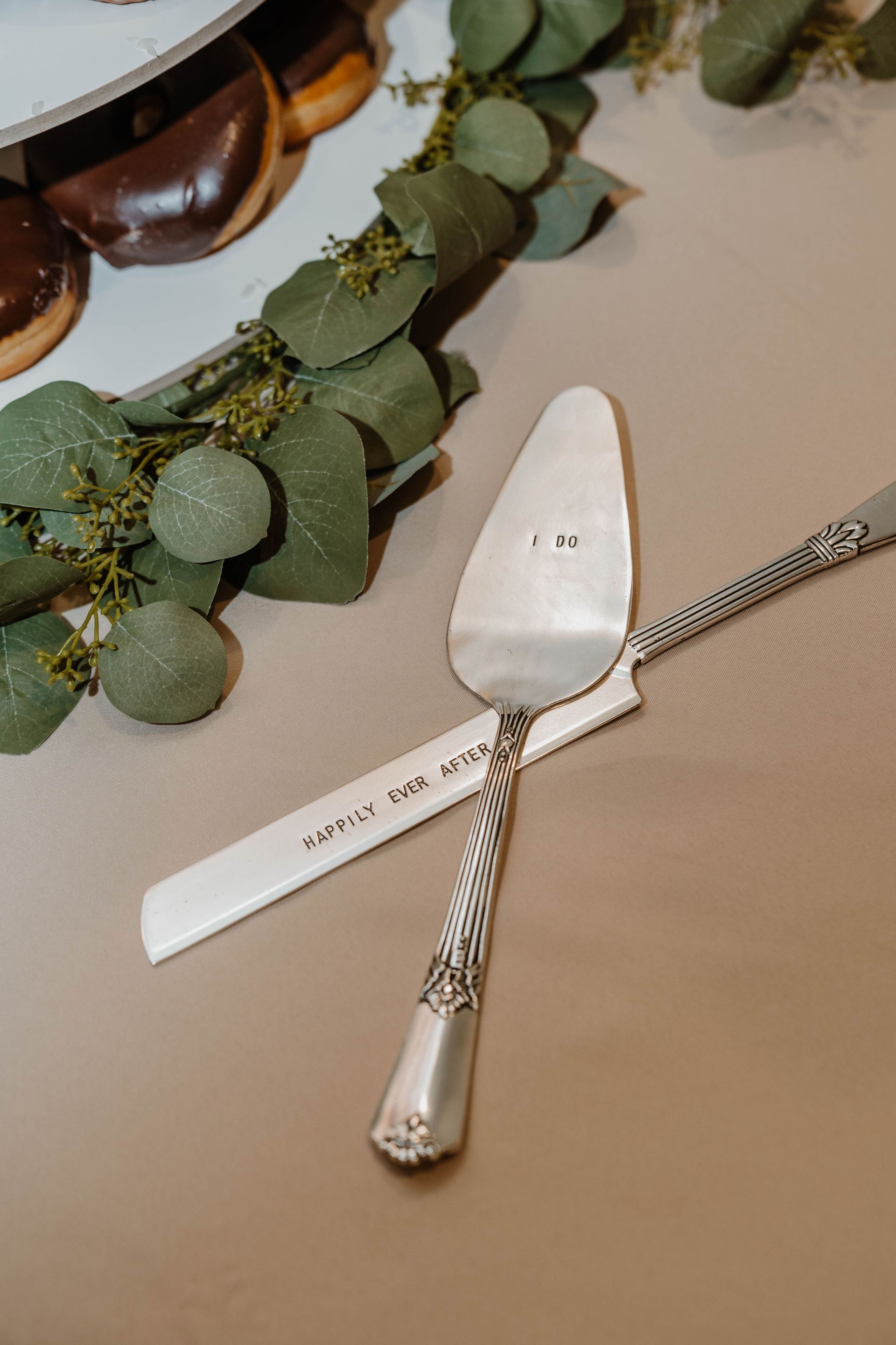 Cake server and knife with 