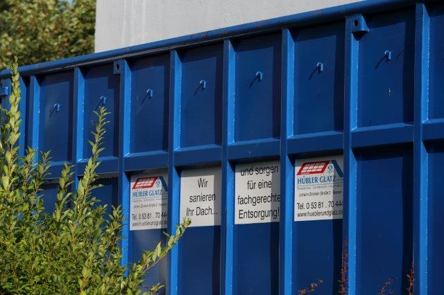 Container vorm Soka-Bau im Selkeweg in Braunschweig