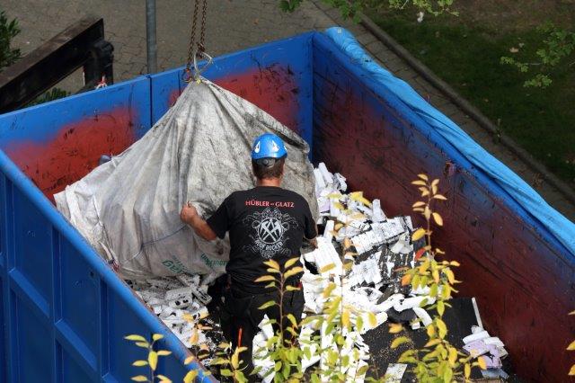 Dachdecker im Container am Soka-Bau im Selkeweg in Braunschweig