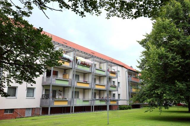 Dach von Baugenossenschaft in der Neißestraß in Salzgitter nach Wiederaufbau