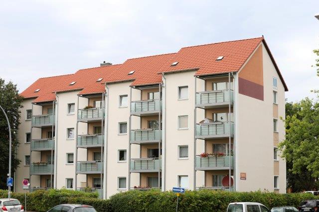 Dach von Baugenossenschaft in der Neißestraß in Salzgitter nach Wiederaufbau