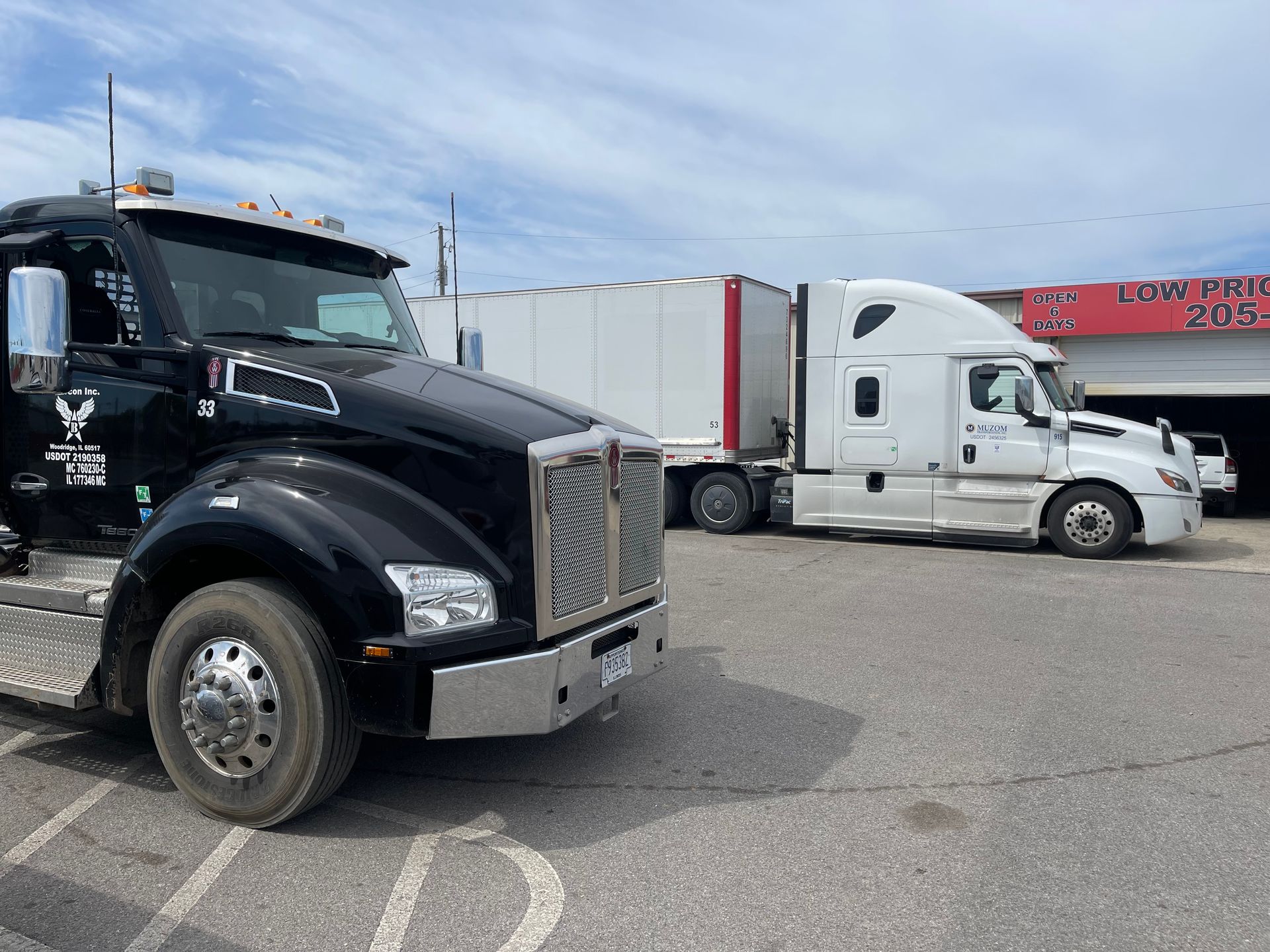 Semi & fleet windshield replacement in Birmingham, AL
