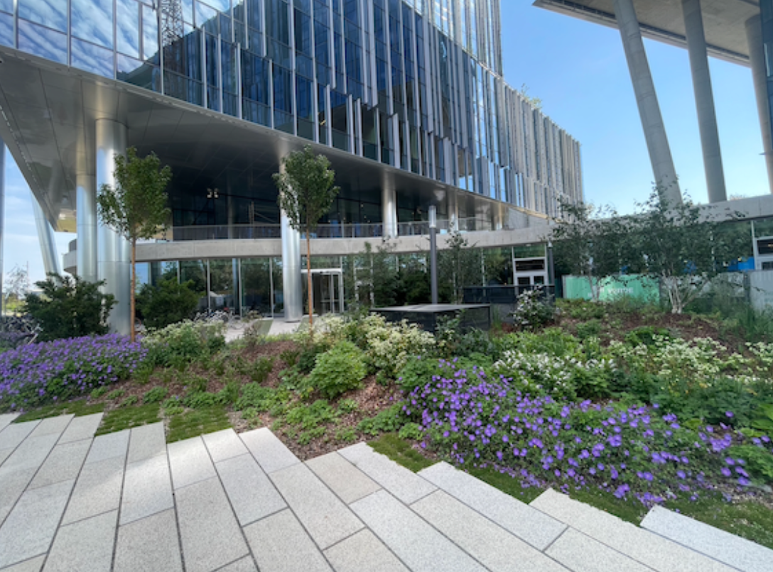 Braucamā daļa un zaļais jumts LANDE