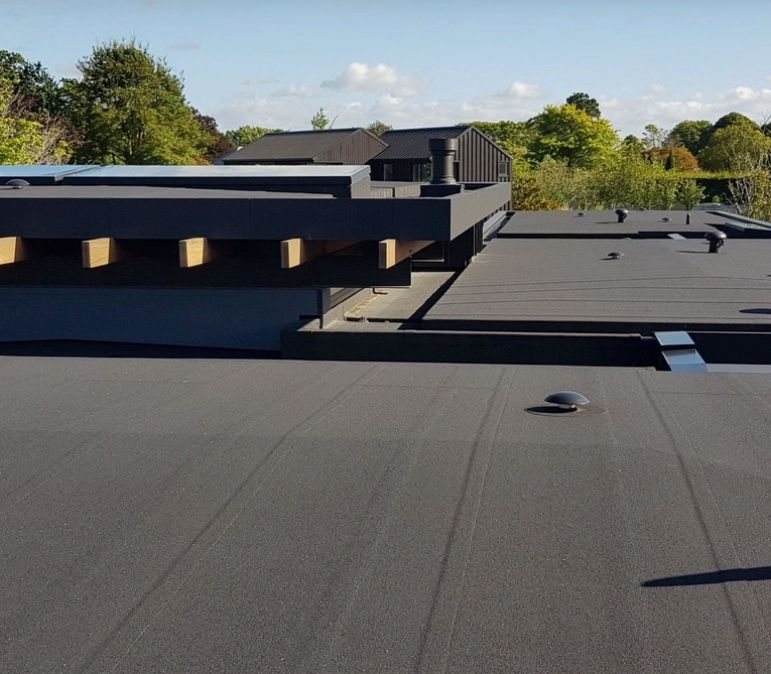 BIROJA ĒKAS, DAUDZDZĪVOKĻU MĀJAS | izolacijas.lv