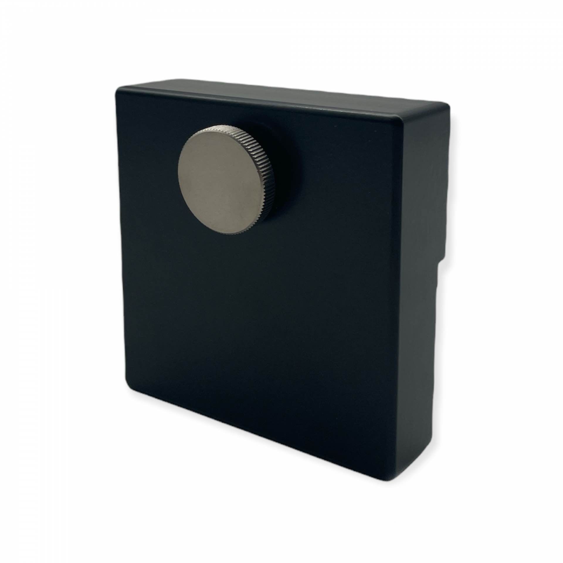 RoofOn MULTI var paplašināt līdz maksimāli 3 papildu atsvariem.