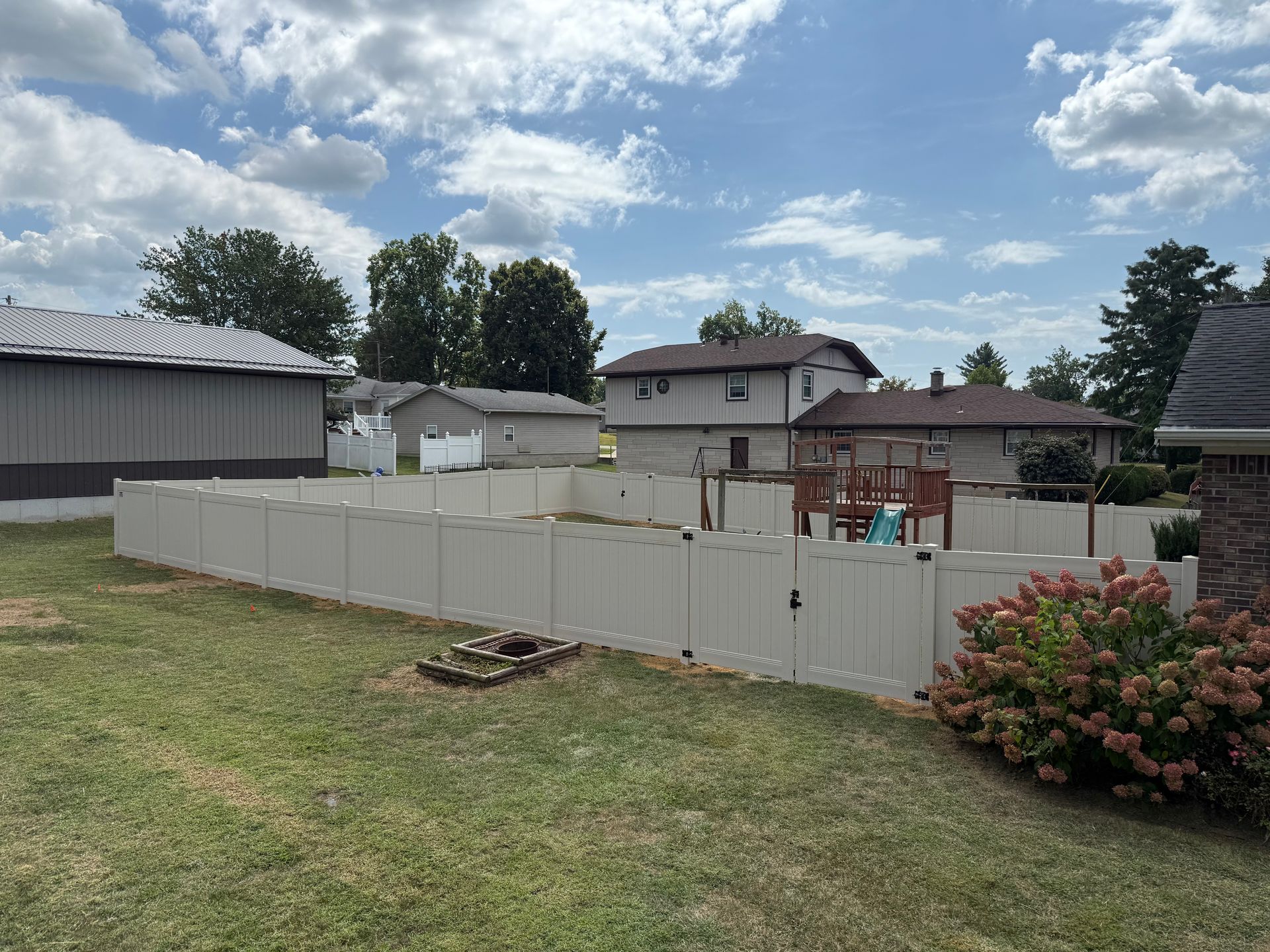 vinyl fencing