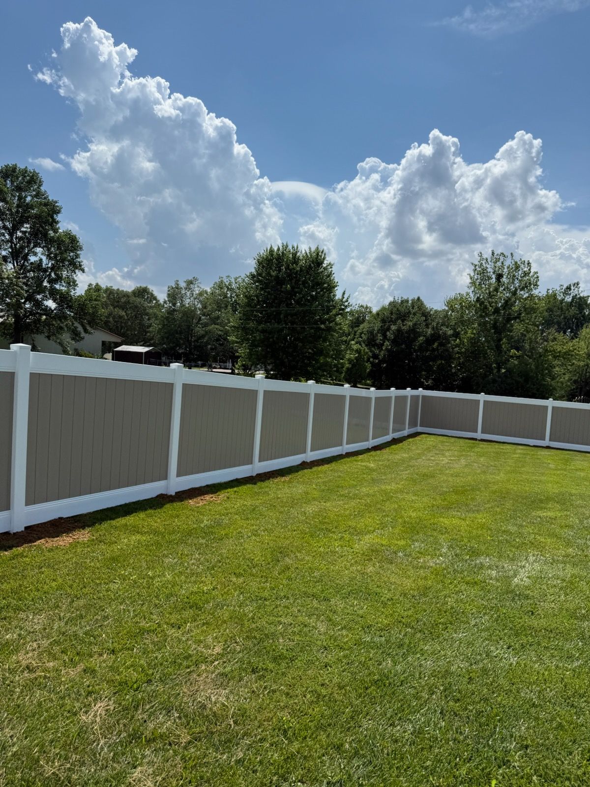 vinyl fencing